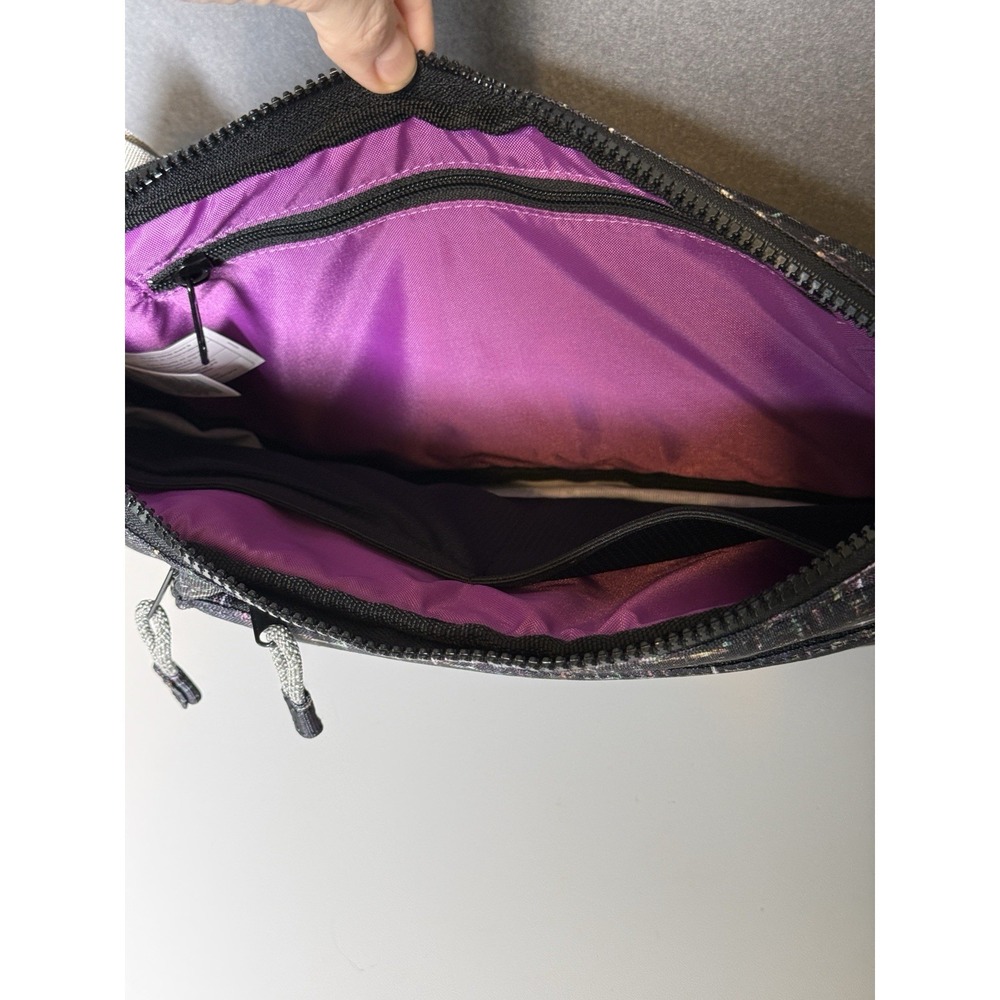 Kavu Roam Sling Crossbody Bag Purse in Tweedish Pattern - Picture 7 of 8